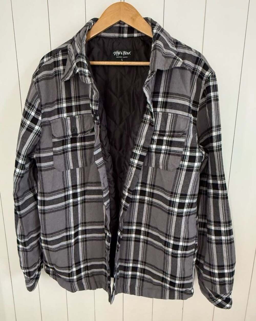 Shaka Wear Quilted Plaid Jacket Size L Grey Black Flannel